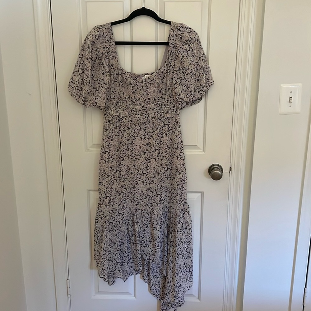 ASTR the label | Micaela Floral Puff Sleeve Midi Dress